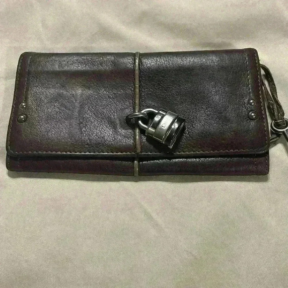 Chloe Wallet /w authenticity card and box - Picture 3 of 14